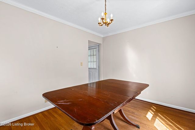 7607 Six Mile Ln, Louisville, KY 40220