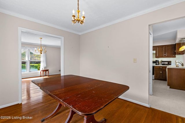7607 Six Mile Ln, Louisville, KY 40220