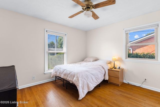 7607 Six Mile Ln, Louisville, KY 40220
