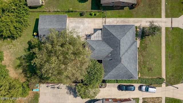 7607 Six Mile Ln, Louisville, KY 40220