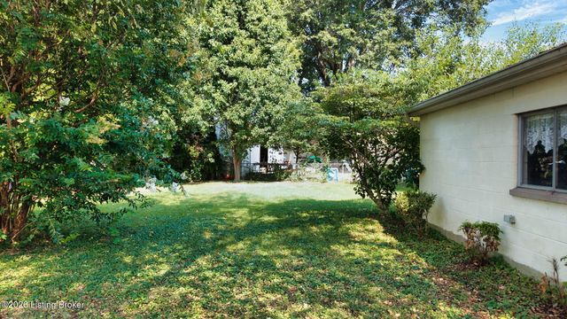 7607 Six Mile Ln, Louisville, KY 40220