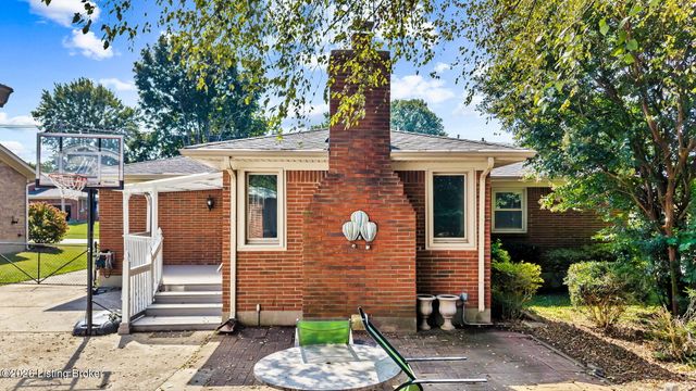 7607 Six Mile Ln, Louisville, KY 40220