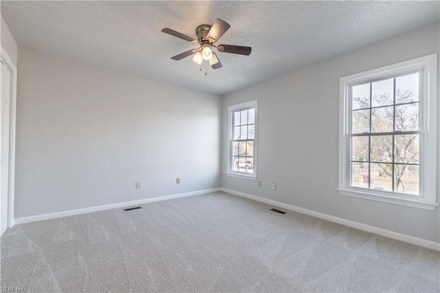 3840 Sir Francis Drake DR, Chesapeake, VA 23321