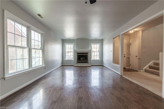 3840 Sir Francis Drake DR, Chesapeake, VA 23321