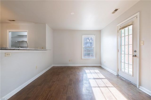 3840 Sir Francis Drake DR, Chesapeake, VA 23321