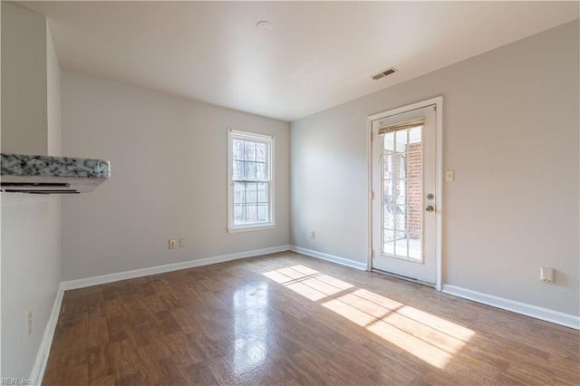 3840 Sir Francis Drake DR, Chesapeake, VA 23321