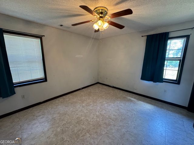 420 Wilson Avenue, Lyons, GA 30436