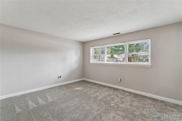 1950 San Luis Rey Parkway, Fenton, MO 63026