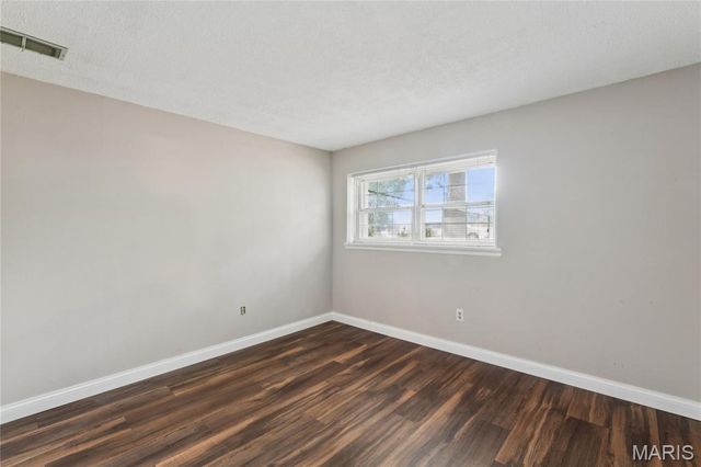 1950 San Luis Rey Parkway, Fenton, MO 63026