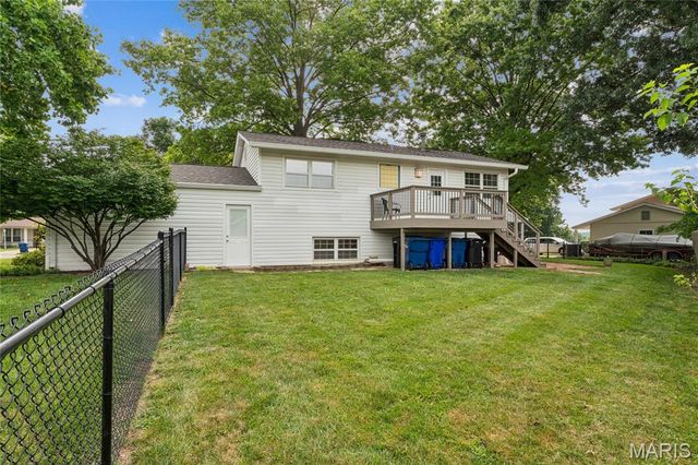 1950 San Luis Rey Parkway, Fenton, MO 63026