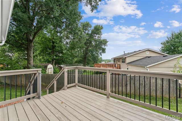 1950 San Luis Rey Parkway, Fenton, MO 63026