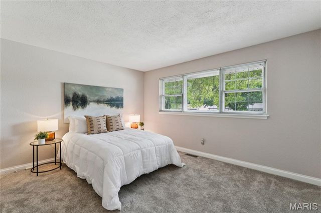 1950 San Luis Rey Parkway, Fenton, MO 63026