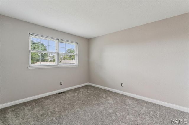 1950 San Luis Rey Parkway, Fenton, MO 63026