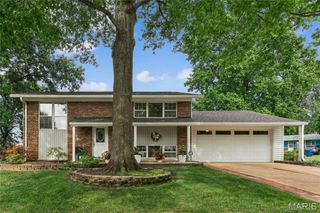 1950 San Luis Rey Parkway, Fenton, MO 63026