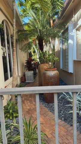 6321 Via Venetia N, Delray Beach, FL 33484