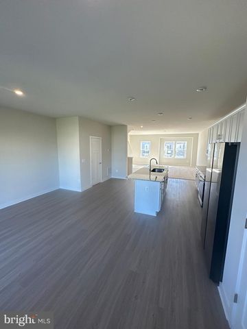 29 TROTTING RD, Inwood, WV 25428