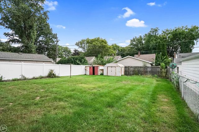 804 N Vermont Avenue, Royal Oak, MI 48067