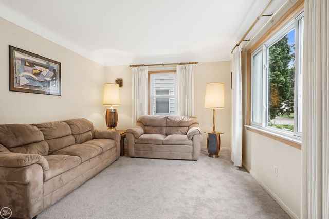 804 N Vermont Avenue, Royal Oak, MI 48067