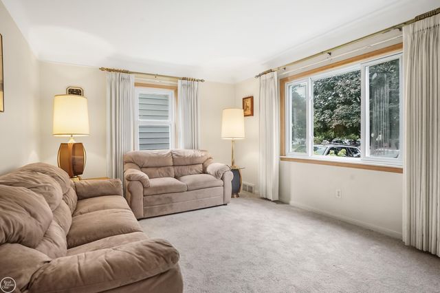 804 N Vermont Avenue, Royal Oak, MI 48067