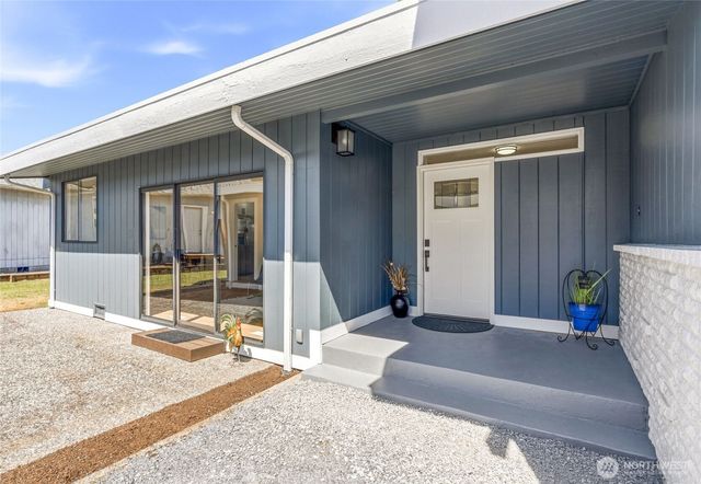 8613 4th Place SE, Everett, WA 98208