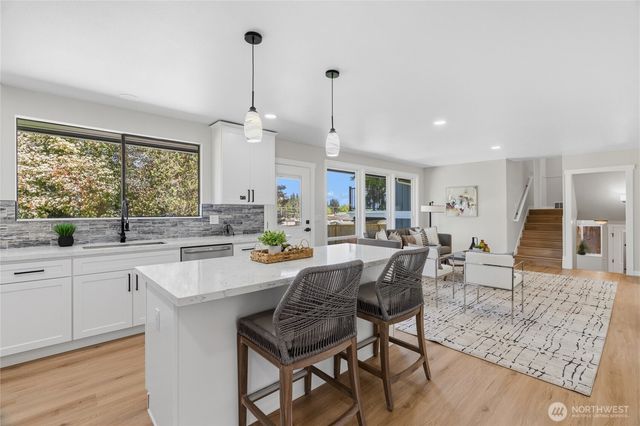 8613 4th Place SE, Everett, WA 98208