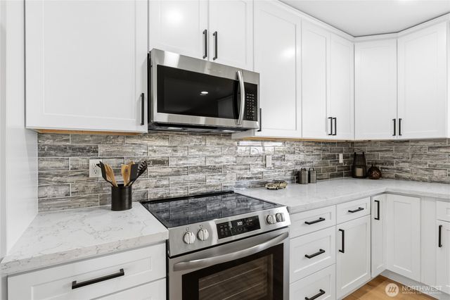8613 4th Place SE, Everett, WA 98208