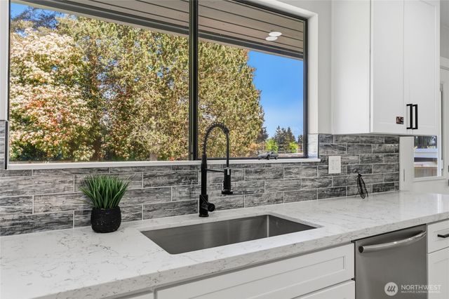8613 4th Place SE, Everett, WA 98208