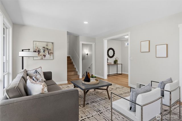 8613 4th Place SE, Everett, WA 98208