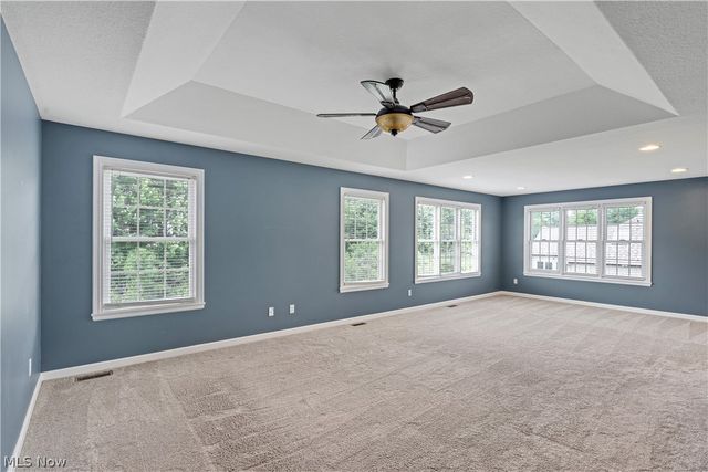 8021 Grayson Drive, Canfield, OH 44406