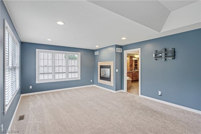 8021 Grayson Drive, Canfield, OH 44406