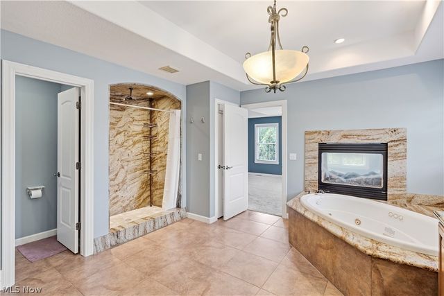 8021 Grayson Drive, Canfield, OH 44406