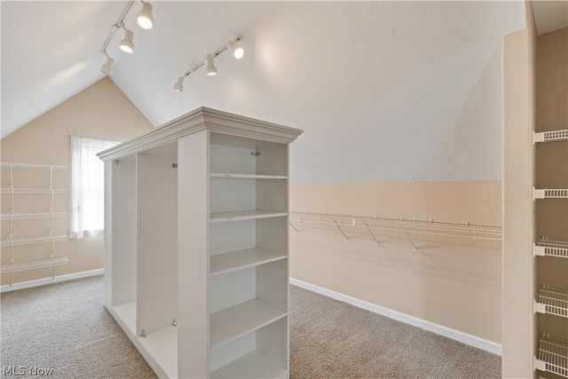 8021 Grayson Drive, Canfield, OH 44406