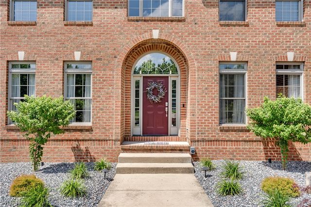 8021 Grayson Drive, Canfield, OH 44406
