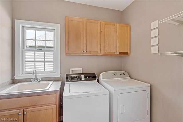 8021 Grayson Drive, Canfield, OH 44406