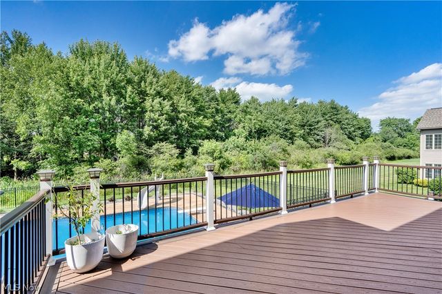 8021 Grayson Drive, Canfield, OH 44406