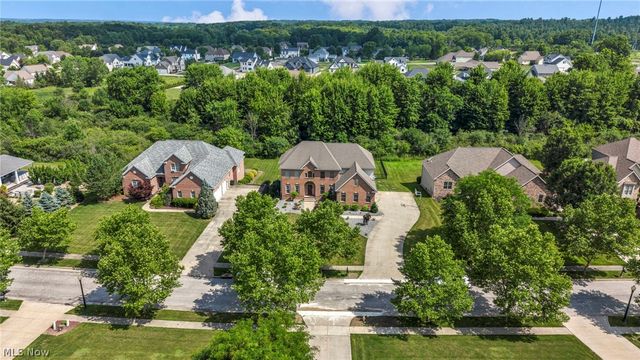 8021 Grayson Drive, Canfield, OH 44406