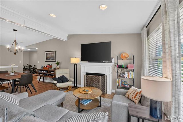 9145 Missy Court, St Louis, MO 63123