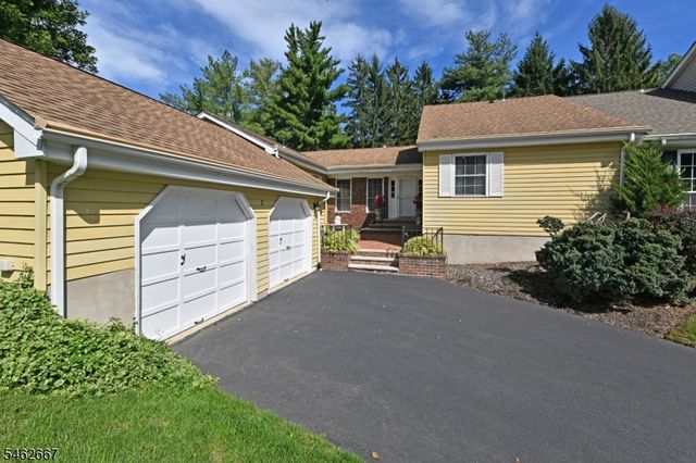2 Pueblo Cir, Wayne Twp., NJ 07470