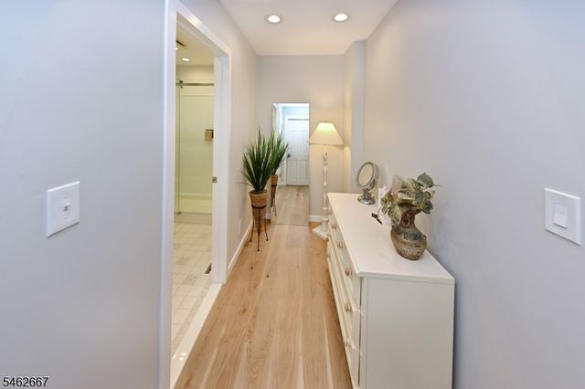 2 Pueblo Cir, Wayne Twp., NJ 07470