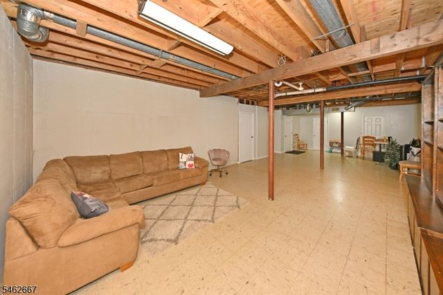 2 Pueblo Cir, Wayne Twp., NJ 07470