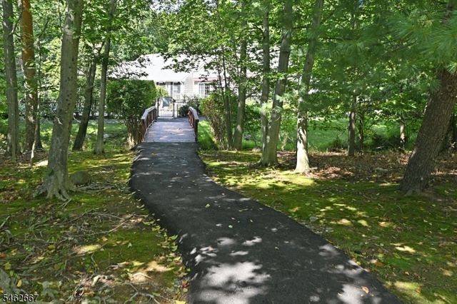 2 Pueblo Cir, Wayne Twp., NJ 07470