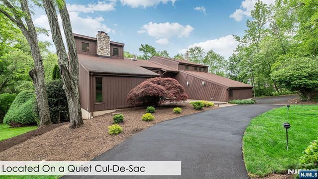 108 Buckhaven Hill, Upper Saddle River, NJ 07458