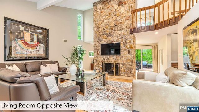 108 Buckhaven Hill, Upper Saddle River, NJ 07458