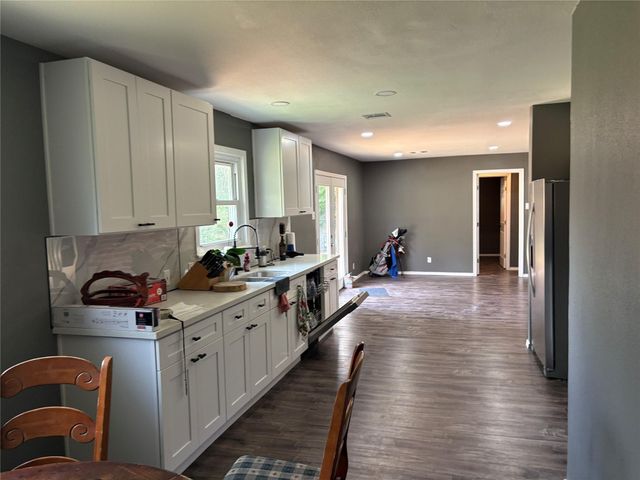 7122 Sharpcrest Street, Houston, TX 77074
