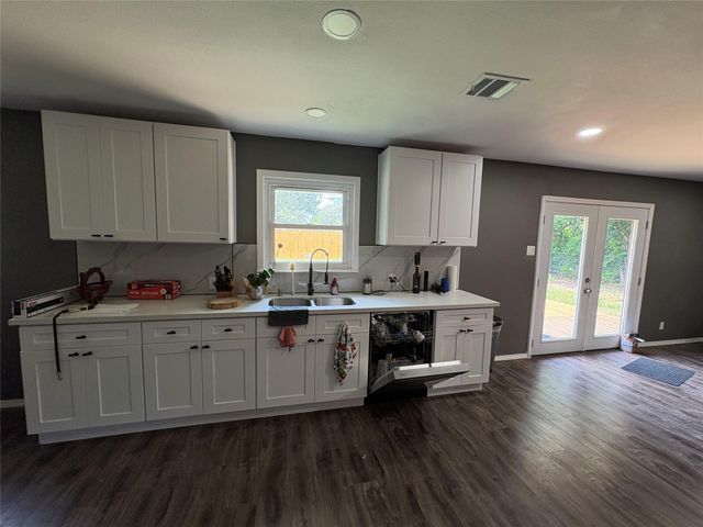 7122 Sharpcrest Street, Houston, TX 77074