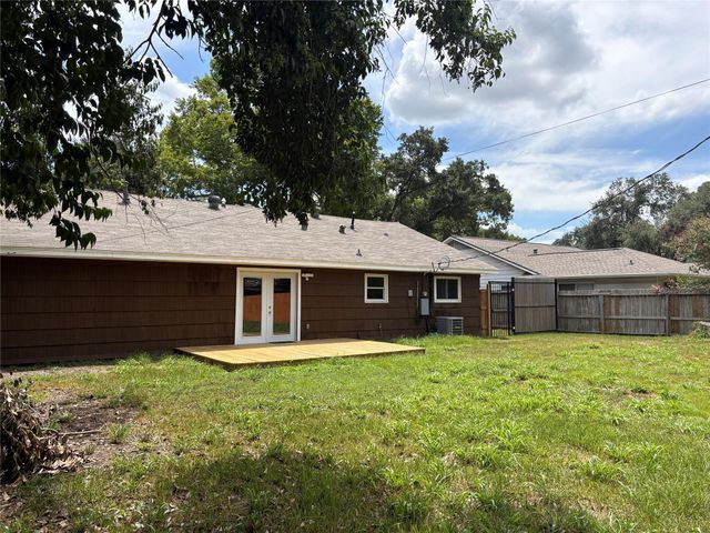 7122 Sharpcrest Street, Houston, TX 77074