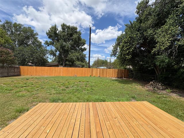 7122 Sharpcrest Street, Houston, TX 77074