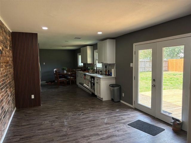 7122 Sharpcrest Street, Houston, TX 77074