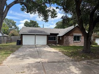 7122 Sharpcrest Street, Houston, TX 77074