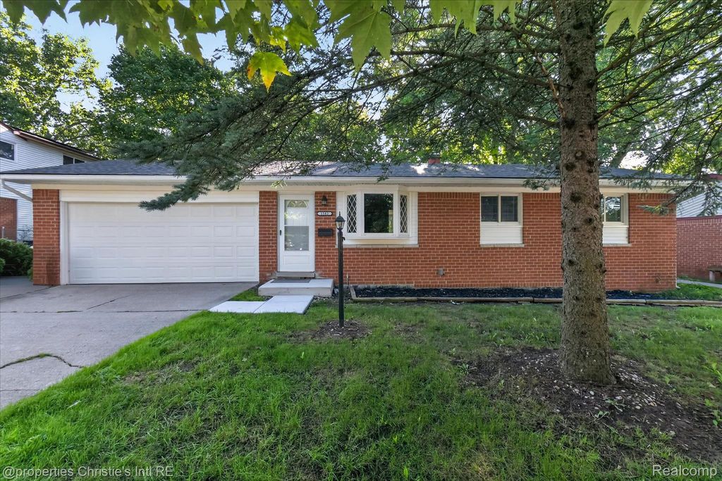 1582 Stephens Drive, Superior Charter Township, MI 48198